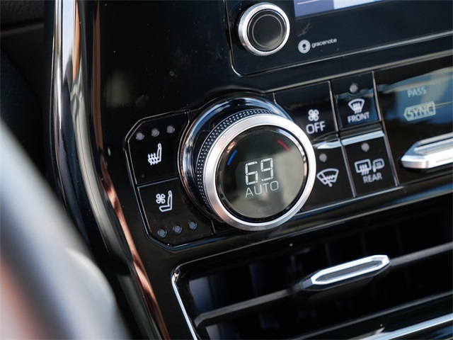 2021 Toyota Highlander Limited photo 36