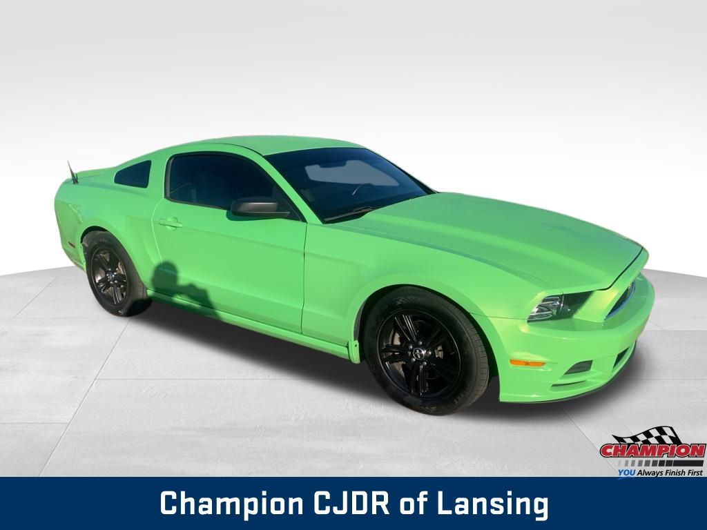 2013 Ford Mustang V6 photo 3