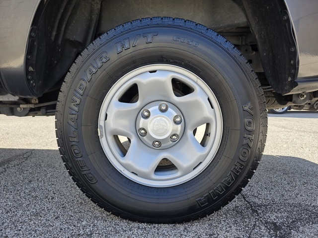 2023 Toyota Tacoma SR photo 22