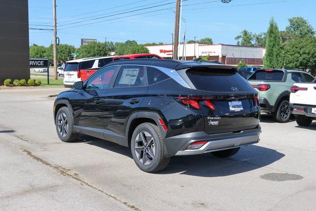 New 2025 Black Hyundai SEL FWD image 3