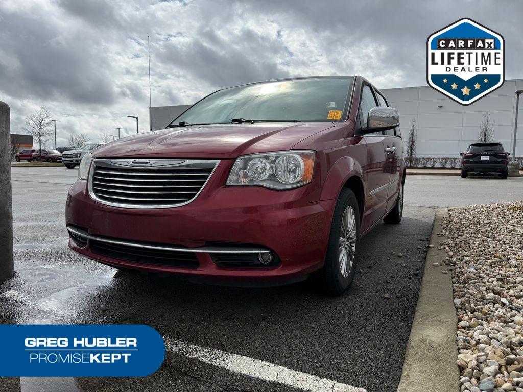 2016 Chrysler Town & Country Anniversary Edition