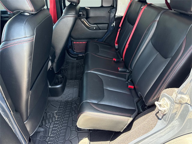 2017 Jeep Wrangler Unlimited Rubicon Recon photo 11