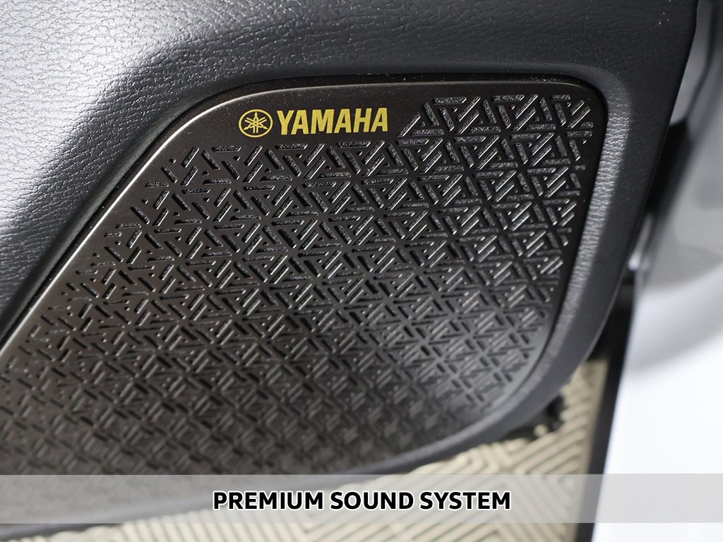 2025 Mitsubishi Outlander SE photo 4