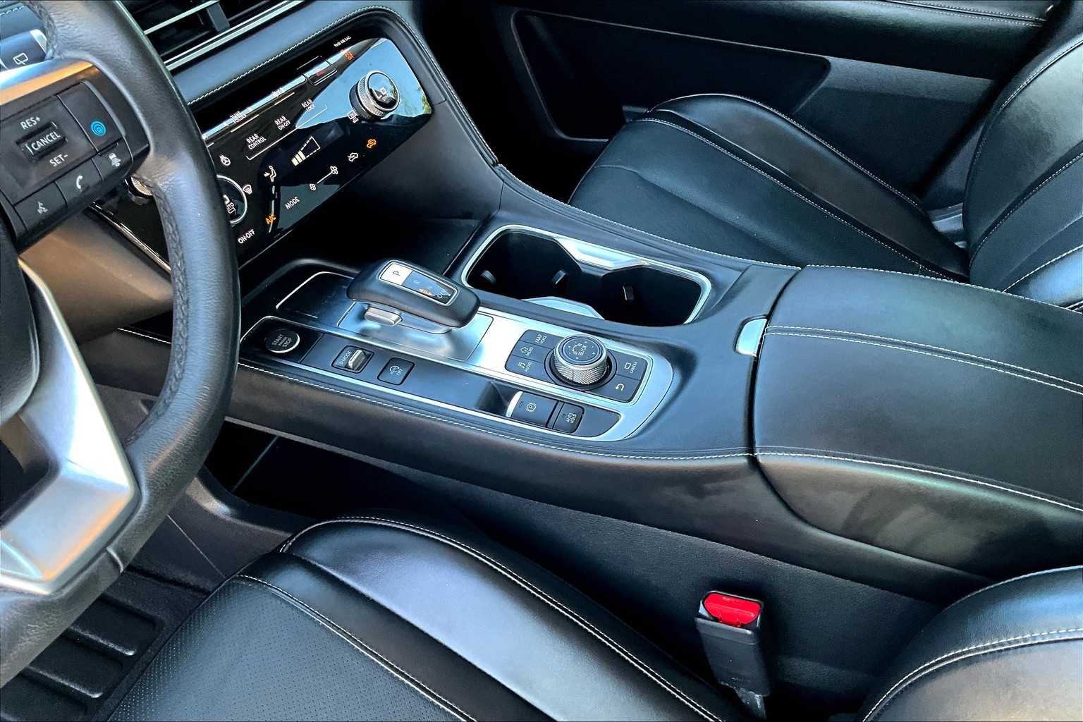 2022 Infiniti QX60 Luxe photo 14