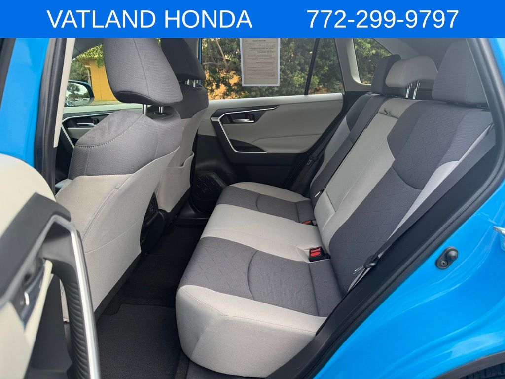 2019 Toyota RAV4 XLE photo 26