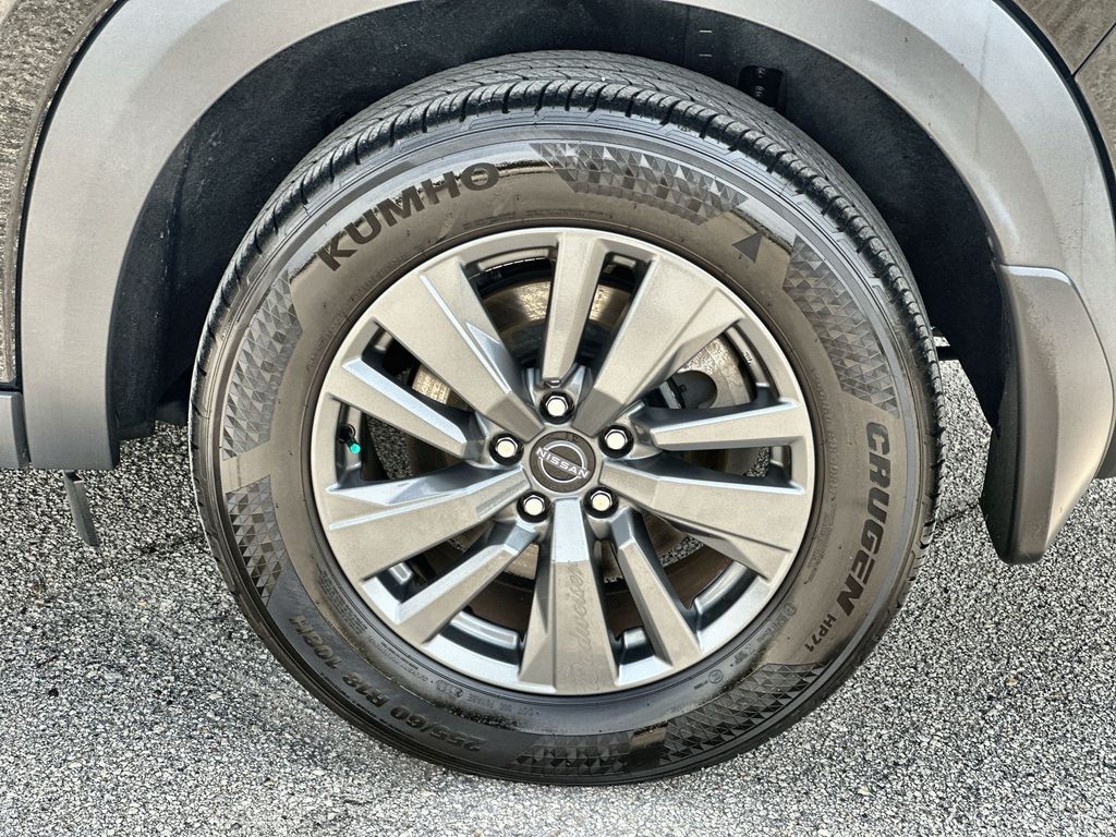 2024 Nissan Pathfinder SV photo 31