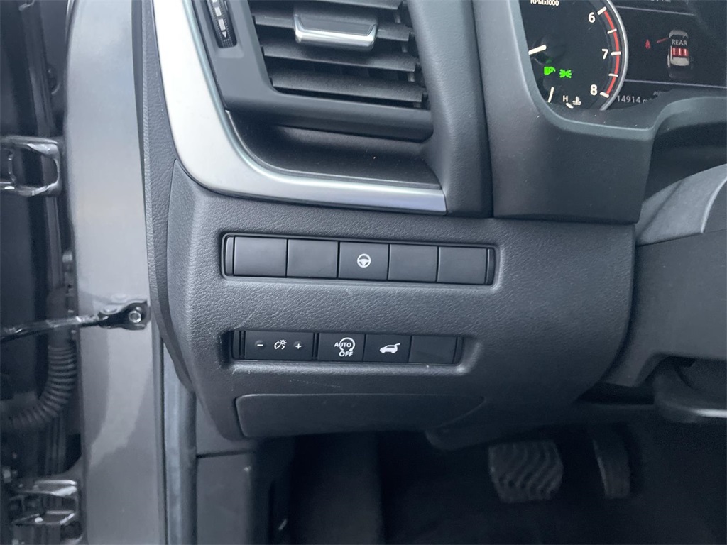 2024 Nissan Rogue SV photo 19