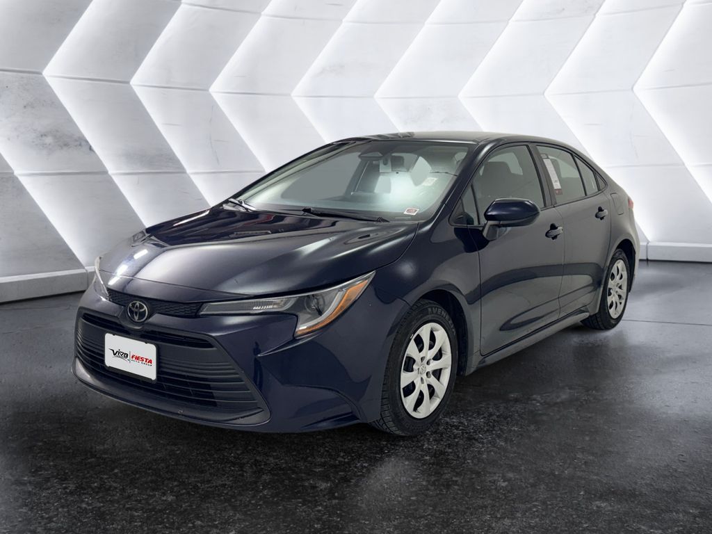 2023 Toyota Corolla LE photo 3