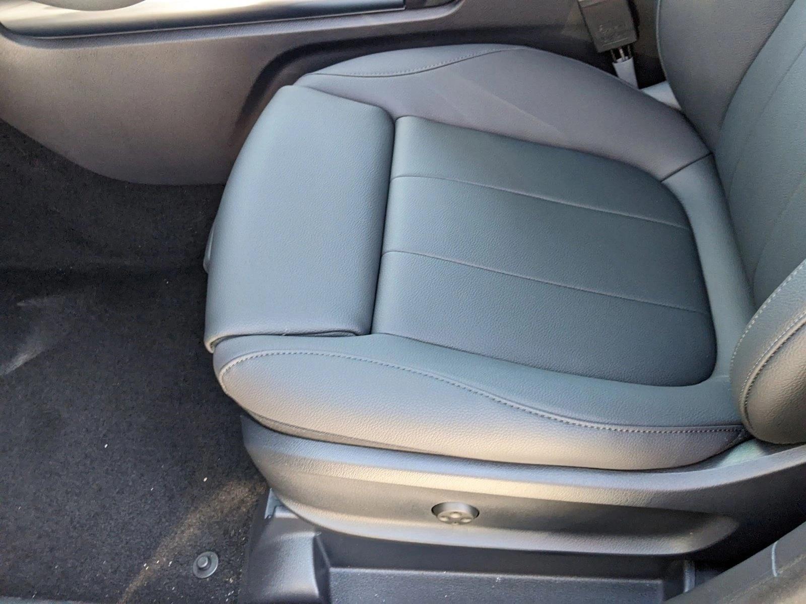 2025 Mercedes Benz GLA 250 4MATIC photo 4