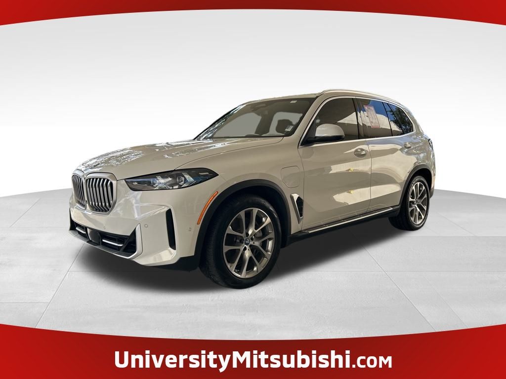 2025 BMW X5 50e's photo