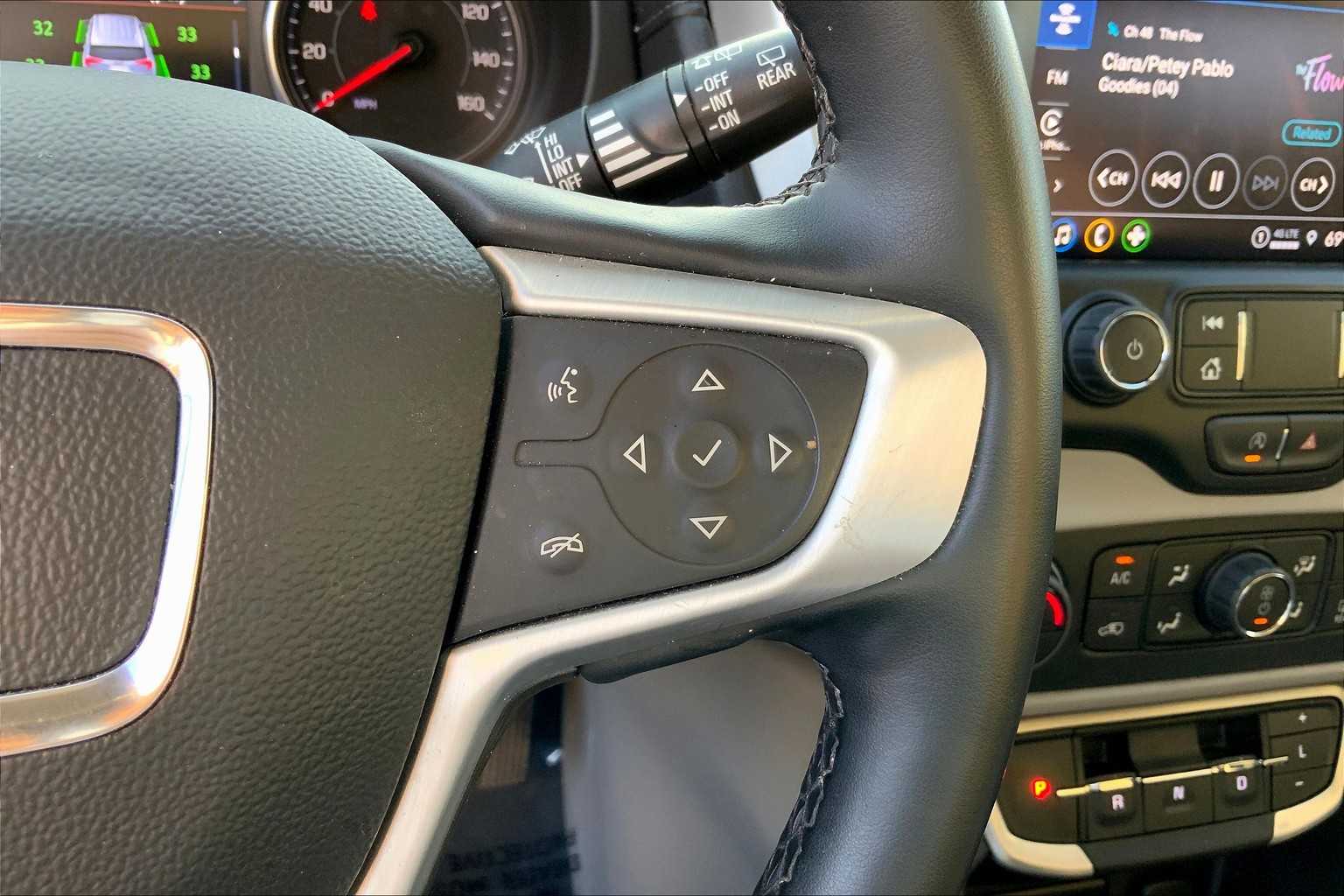 2024 Gmc Terrain SLT photo 22