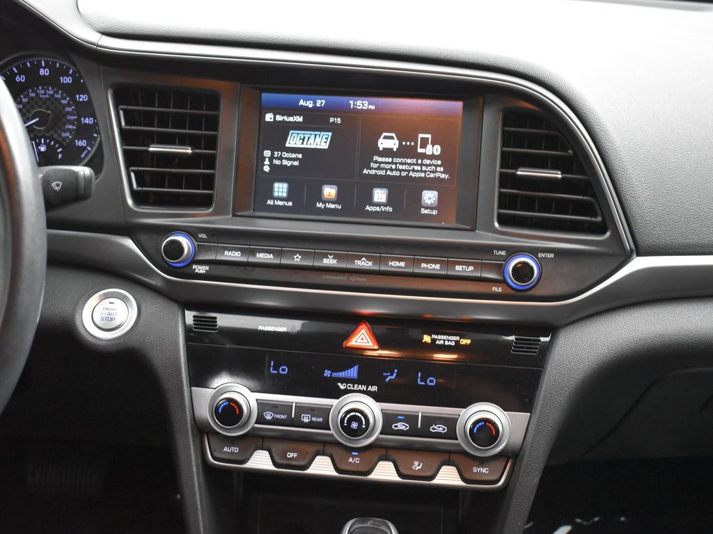 2020 Hyundai Elantra Value Edition photo 17