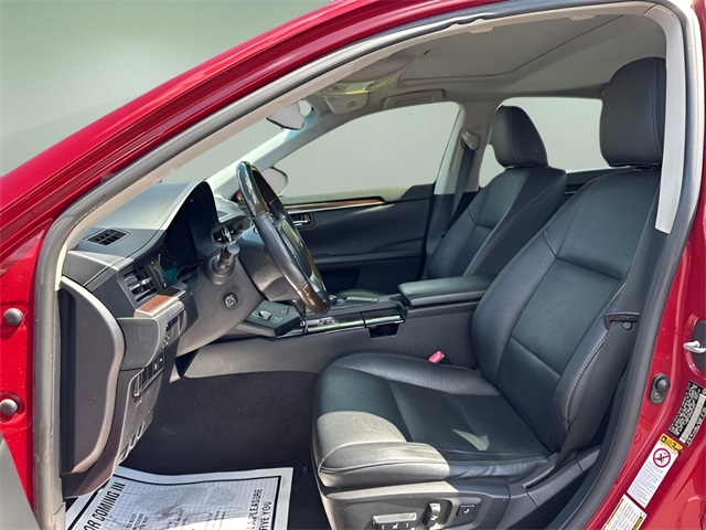 2013 Lexus ES 350 photo 8