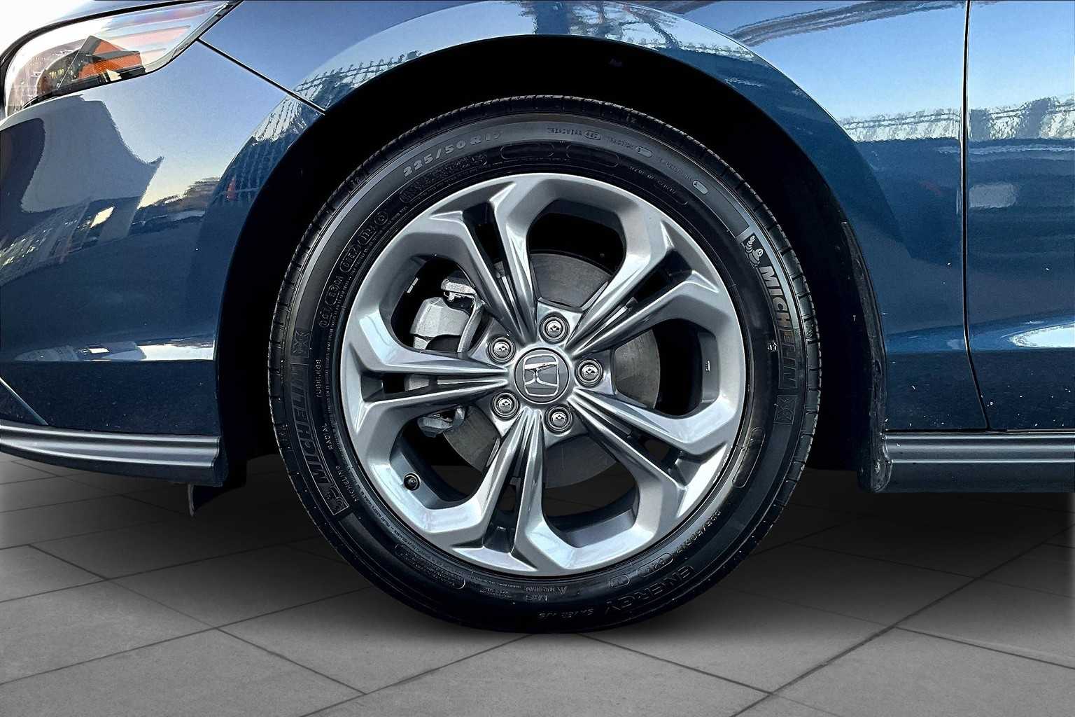 2024 Honda Accord EX photo 9
