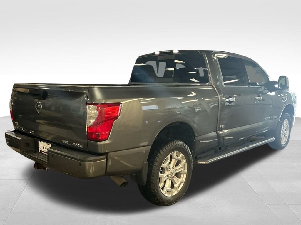 2017 Nissan Titan SL photo 2