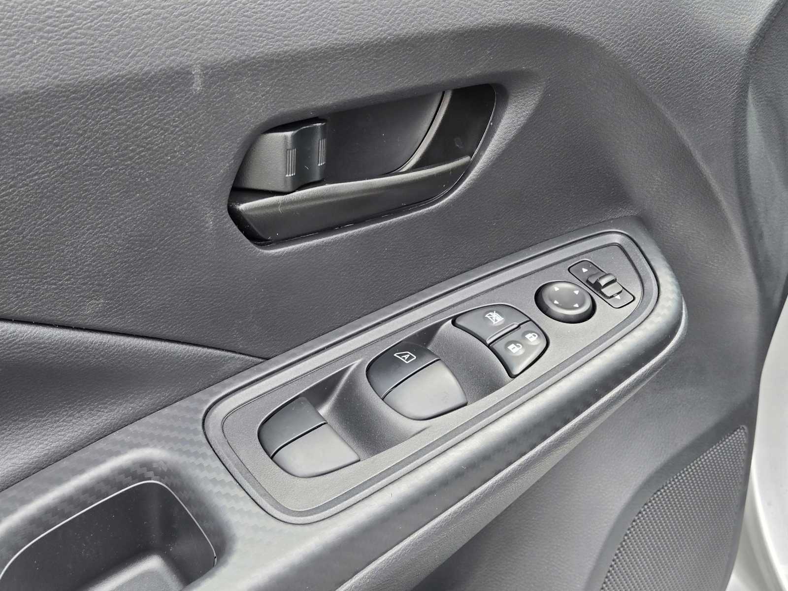 2025 Nissan Versa S photo 19