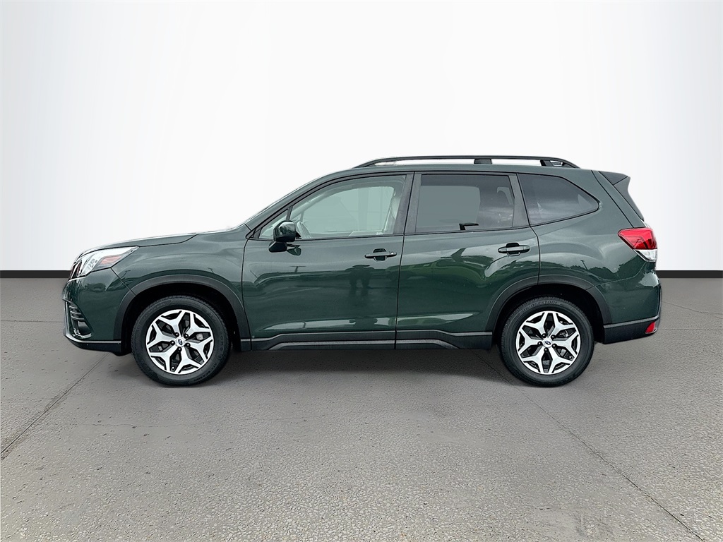 2024 Subaru Forester Premium Base photo 4