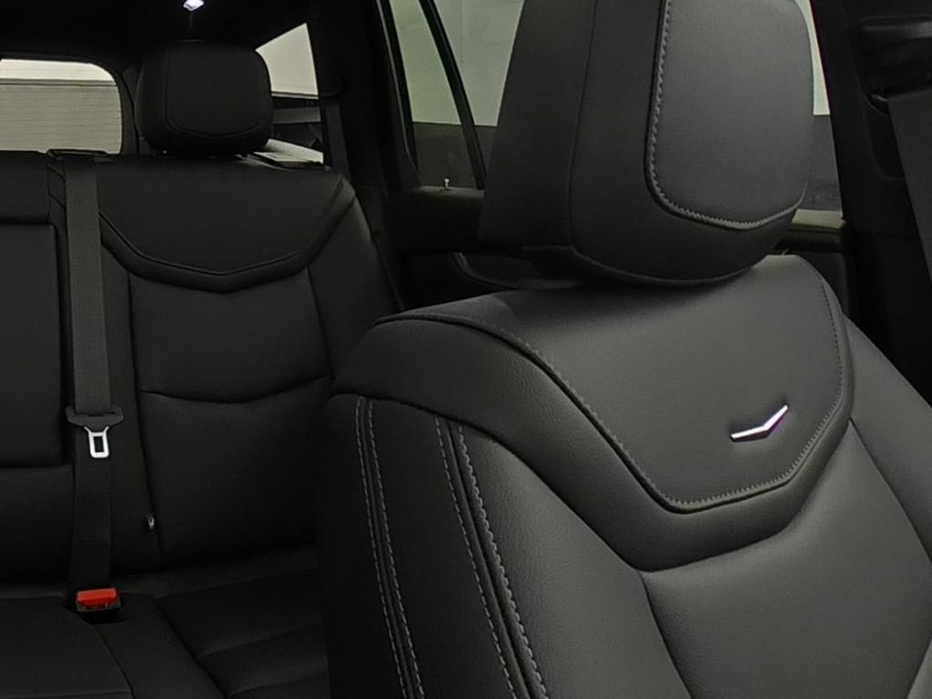 2025 Cadillac XT4 Luxury photo 15