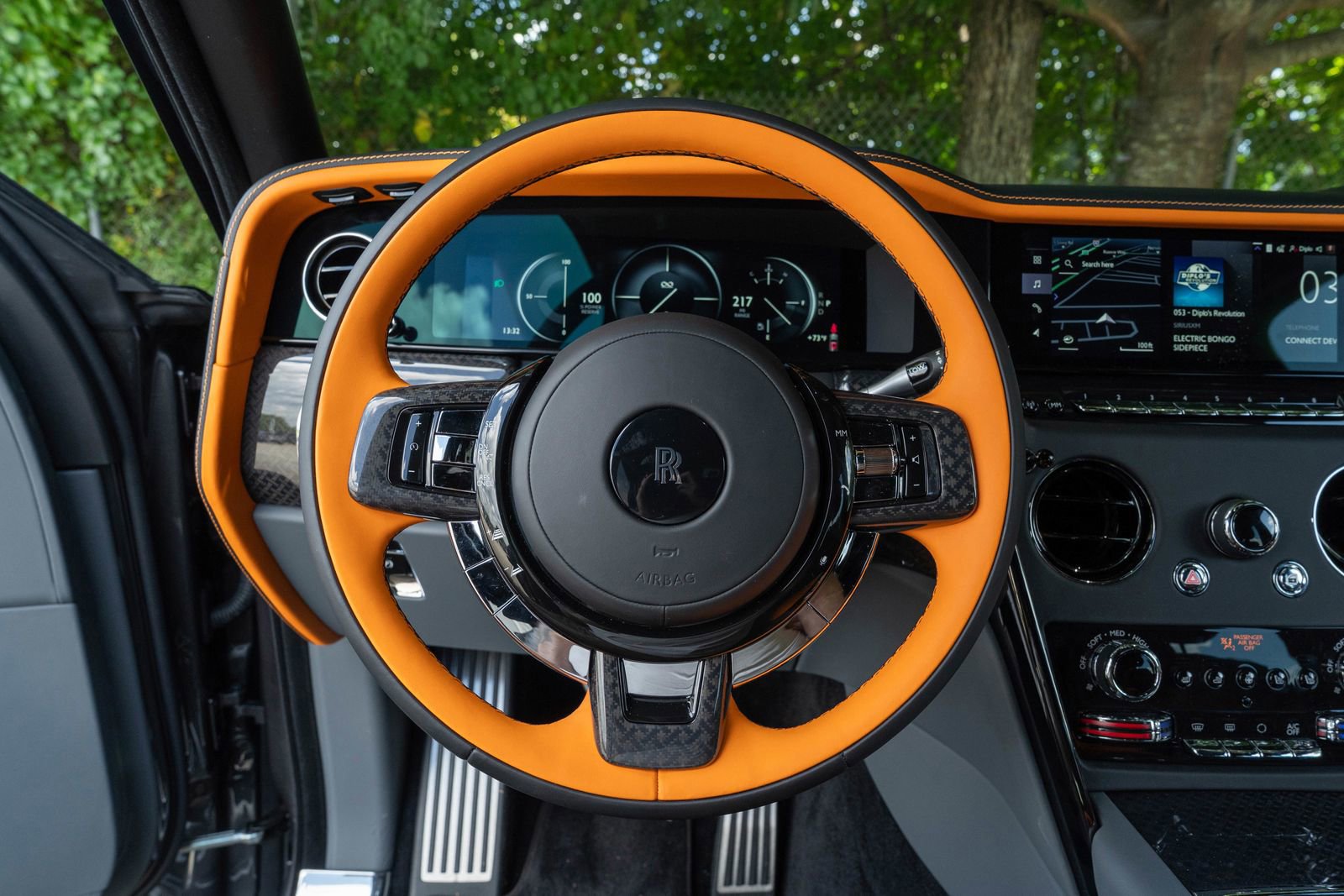 2025 Rolls Royce Cullinan Black Badge photo 19