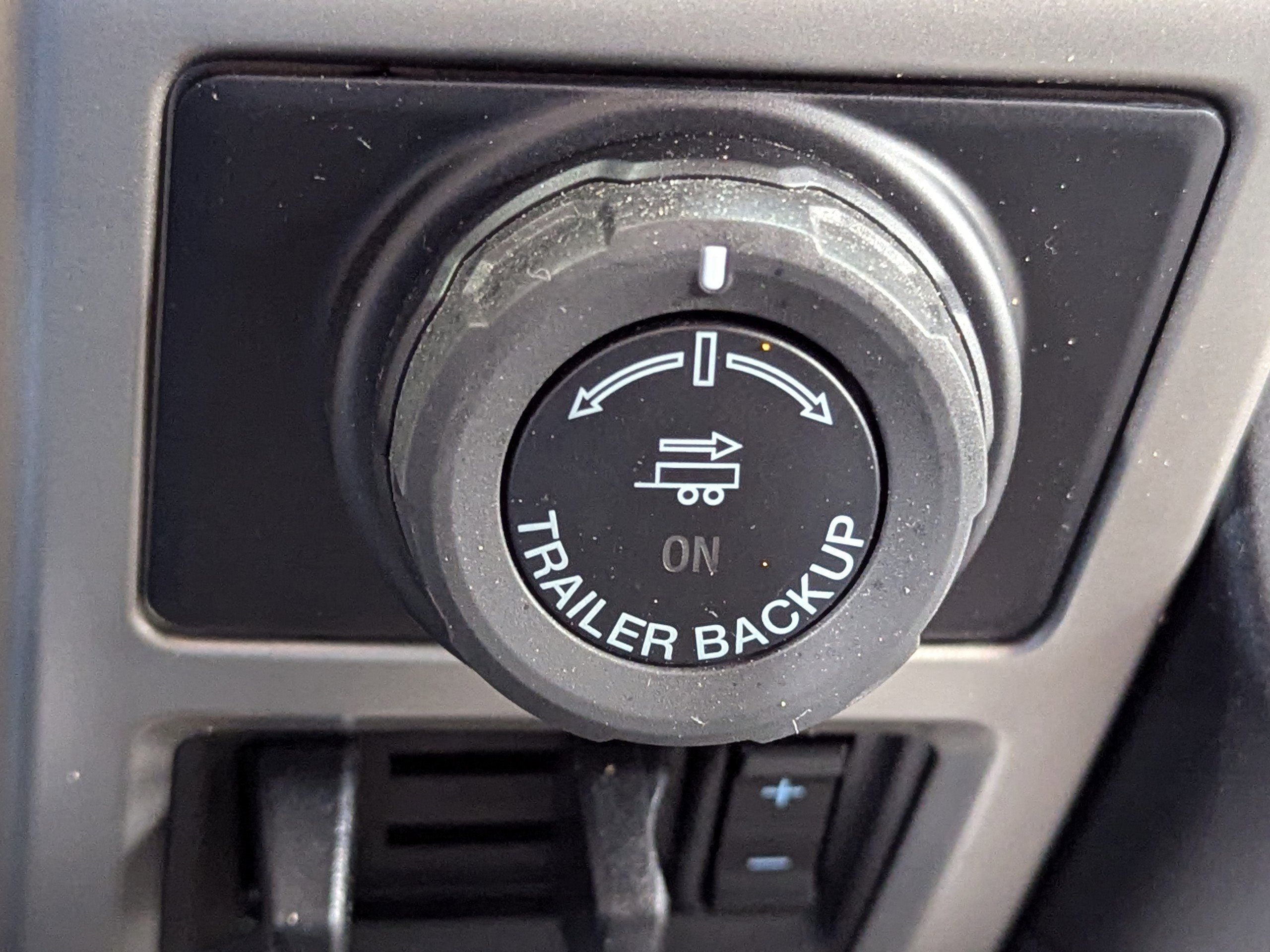 2020 Ford F-150 Lariat photo 24