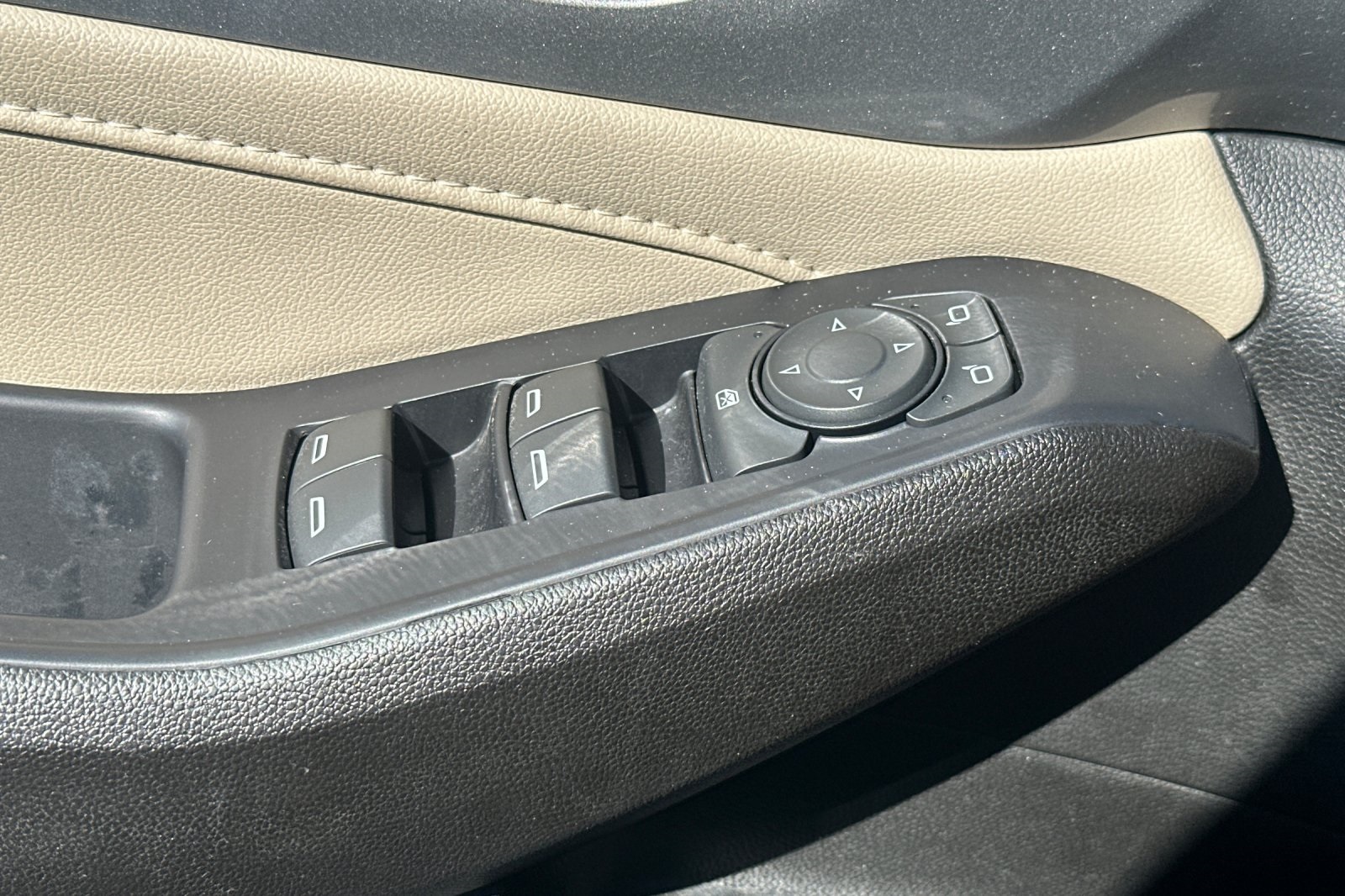 2022 Chevrolet Traverse LS photo 8