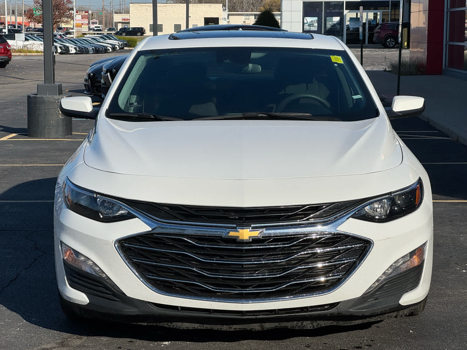 2023 Chevrolet Malibu 1LT photo 2