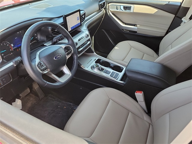 2022 Ford Explorer XLT photo 10