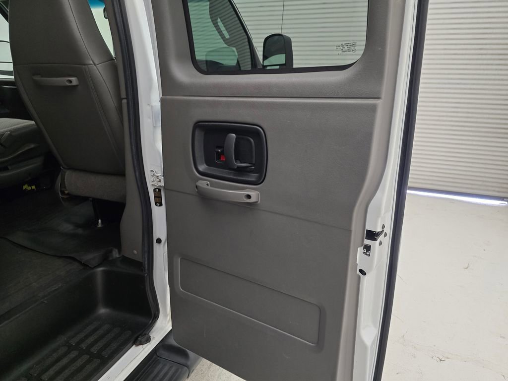 2022 Chevrolet Express 3500 LS photo 34