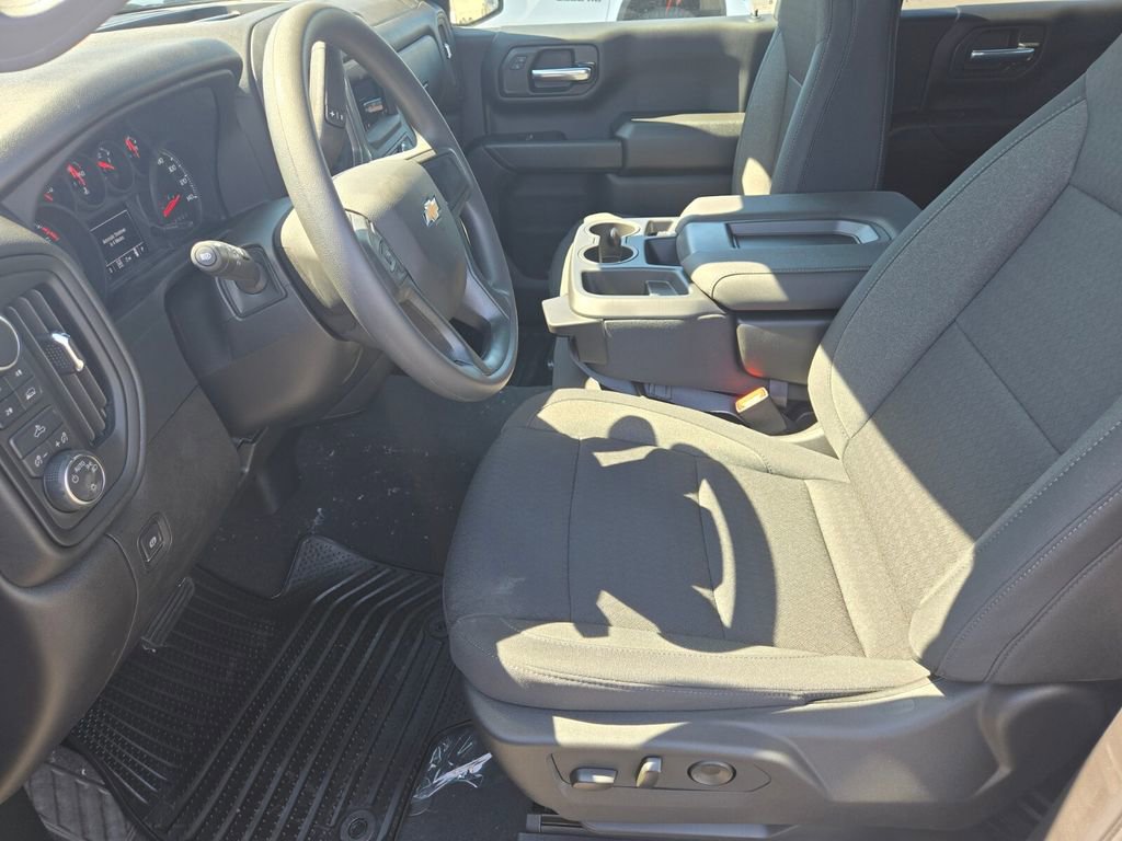 2026 Chevrolet Silverado 1500 Custom photo 6