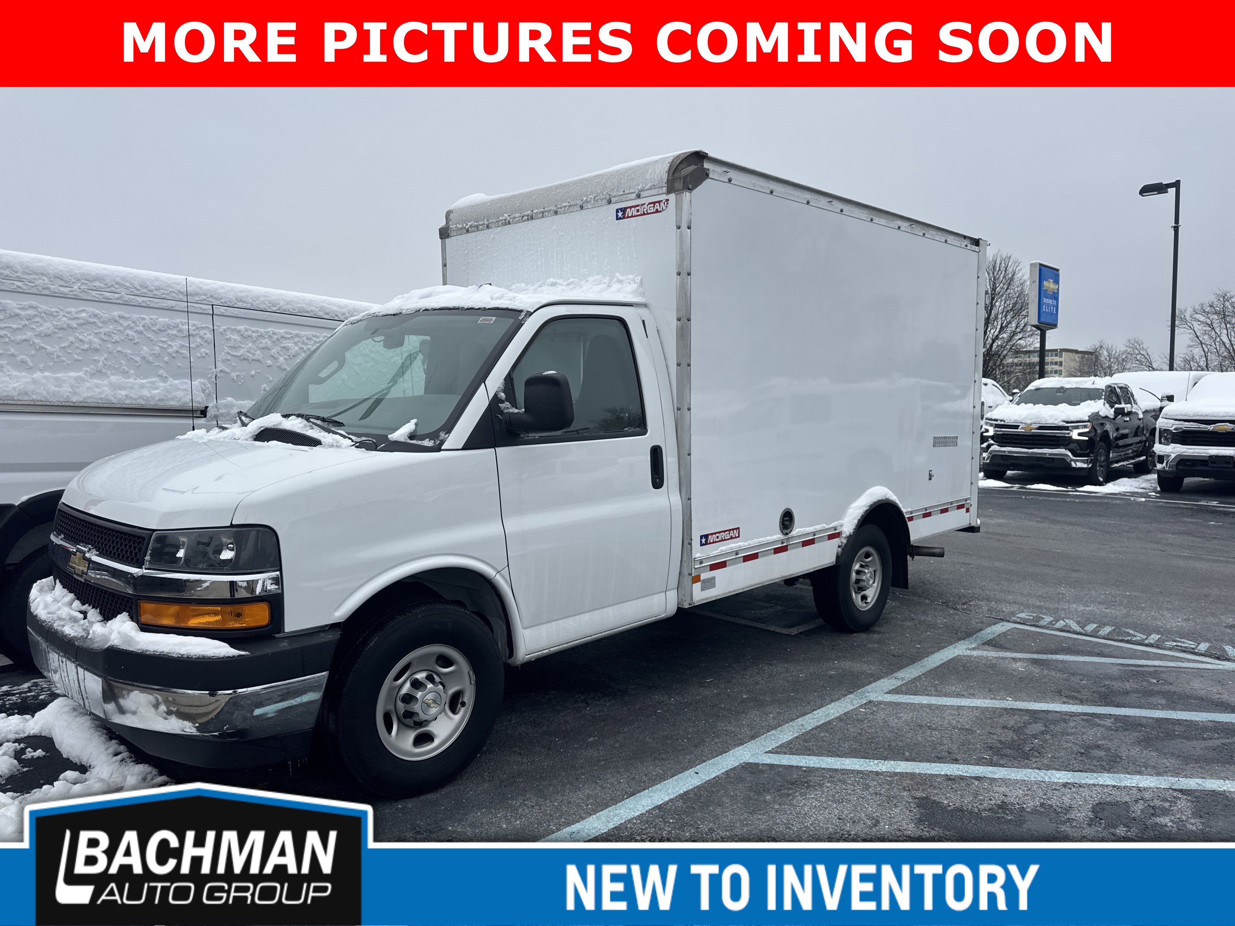 2022 Chevrolet Express Cutaway Base's photo