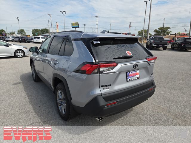 2025 Toyota RAV4 Hybrid XLE photo 24