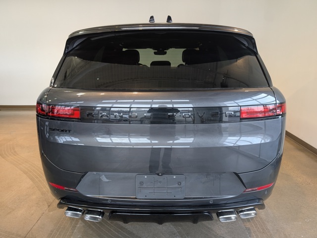 2025 Land Rover Range Rover Sport SE photo 4