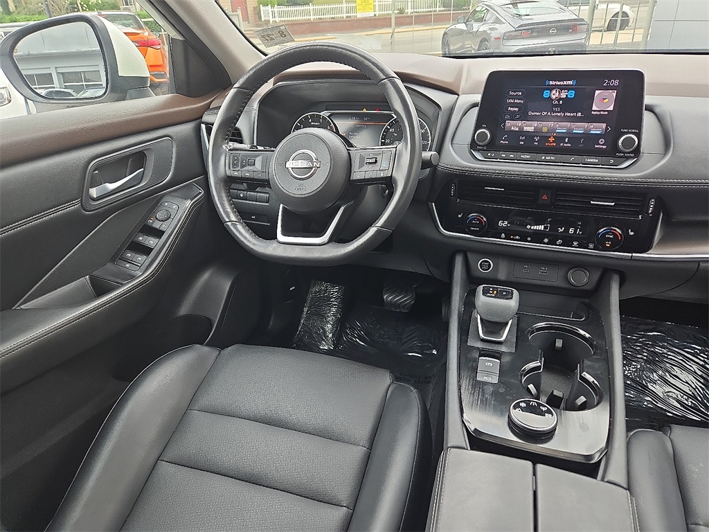2022 Nissan Rogue SV photo 15