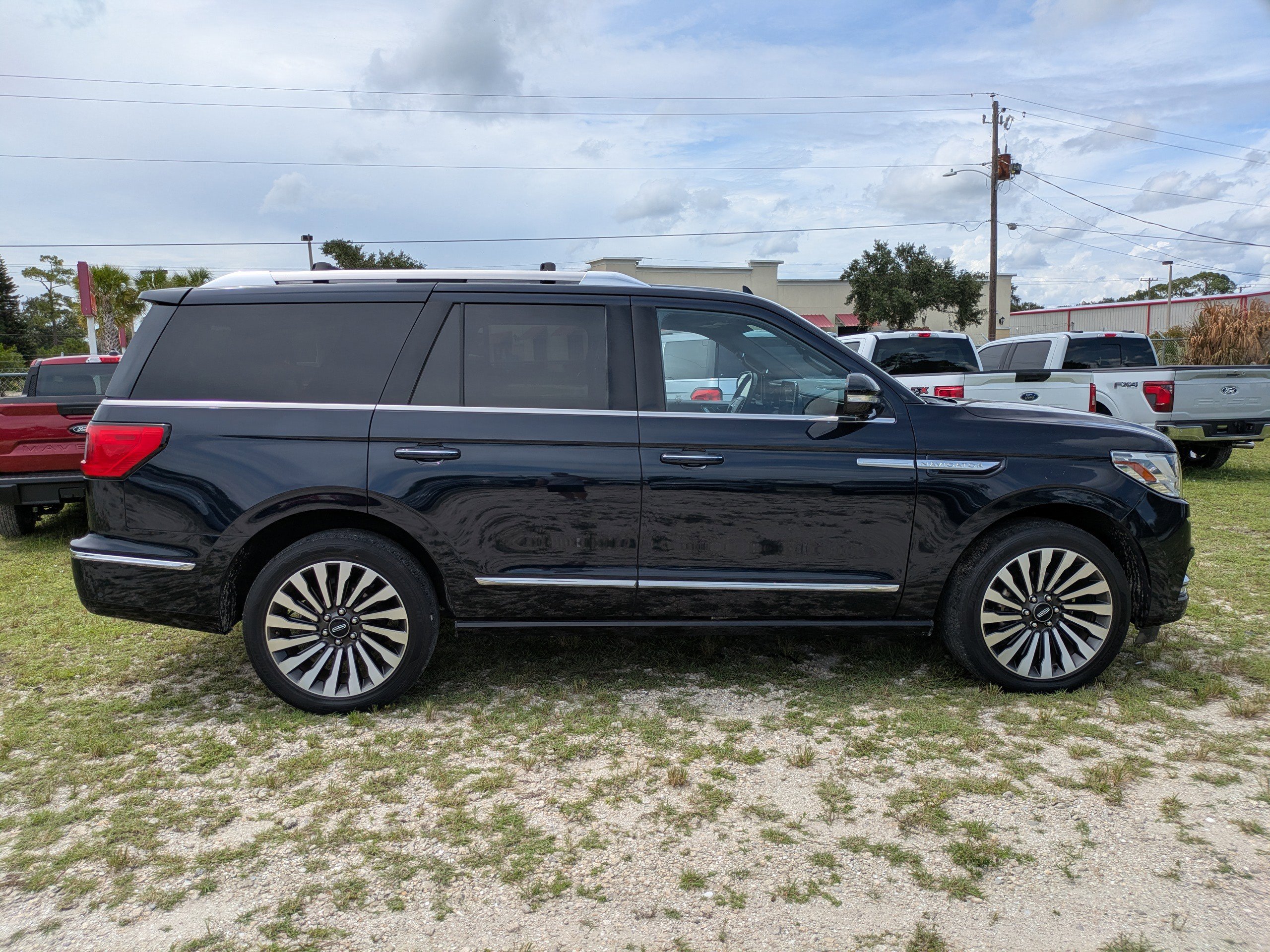 2021 Lincoln Navigator Reserve photo 2