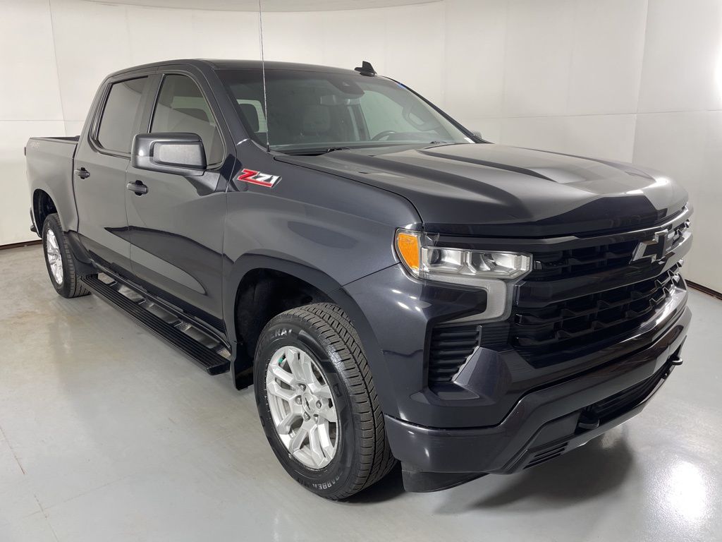 2024 Chevrolet Silverado 1500 RST photo 2