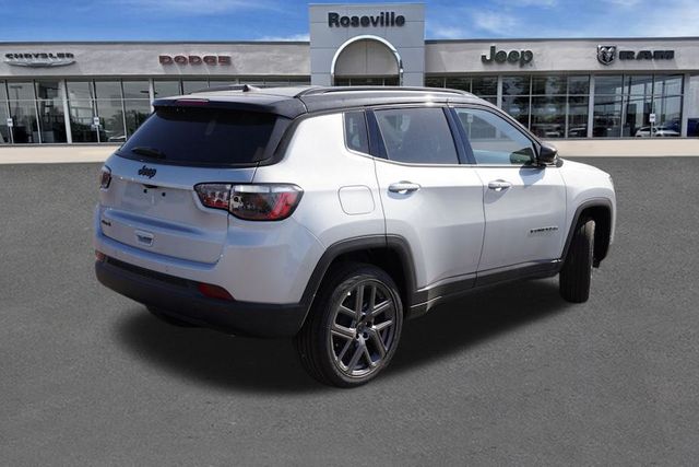 2026 Jeep Compass Limited Altitude photo 2
