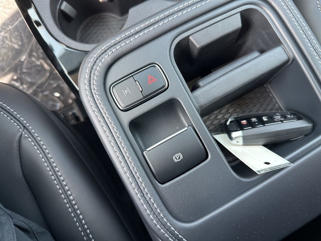 2025 Ford Mustang Mach-E Select photo 28