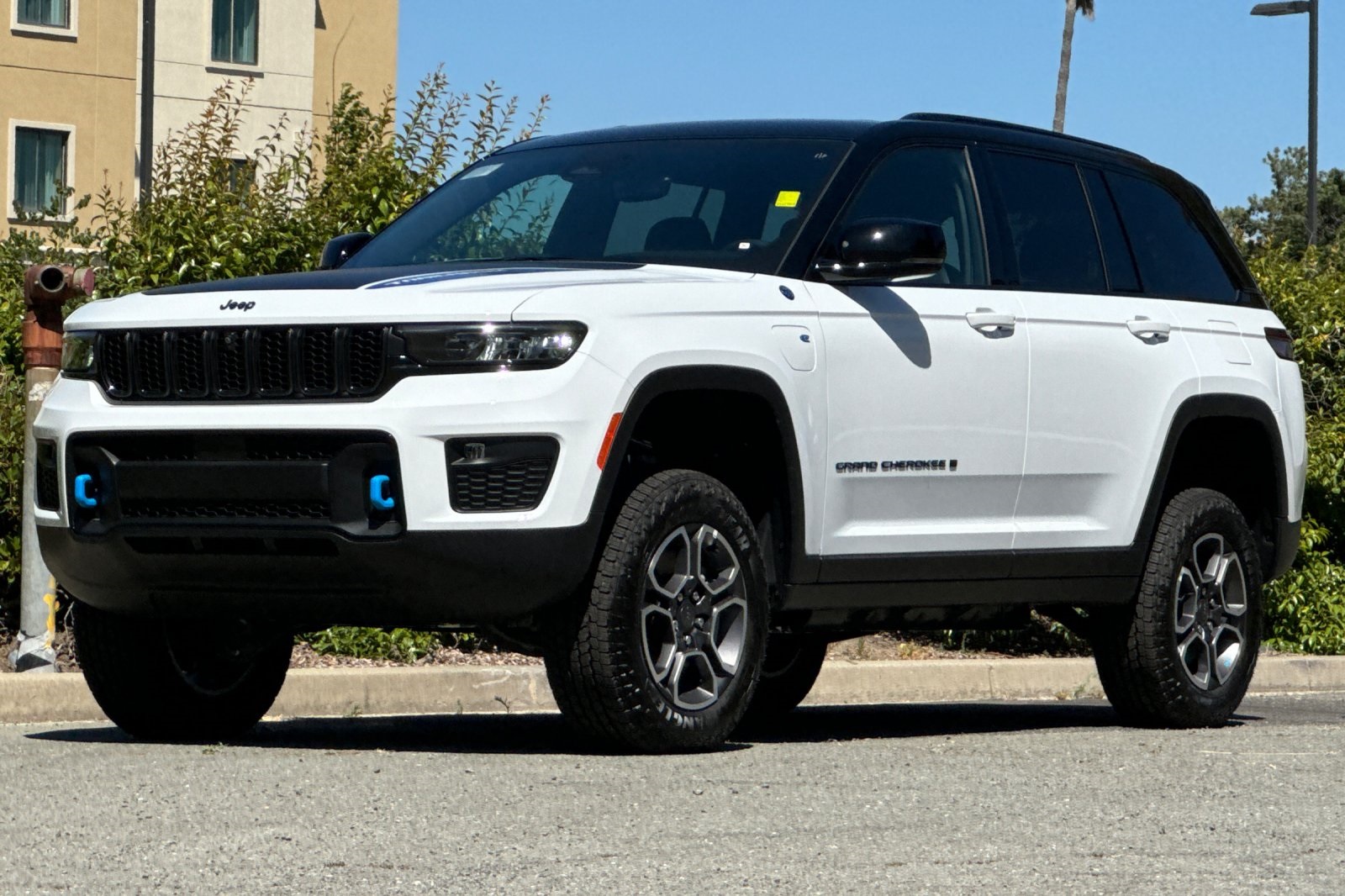 2023 Jeep Grand Cherokee Trailhawk 4xe photo 7