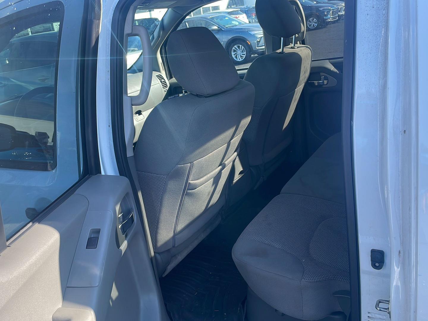 2019 Nissan Frontier SV photo 10