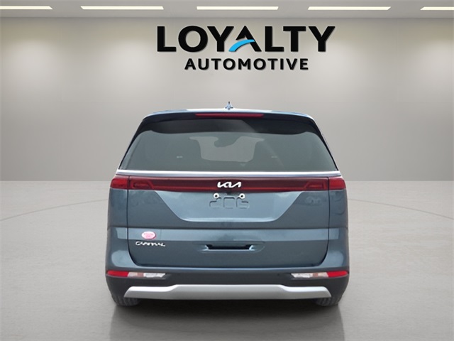 2024 Kia Carnival EX photo 4