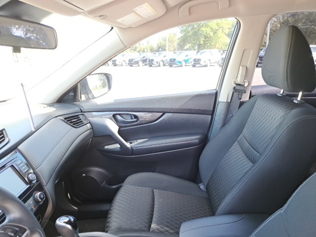 2020 Nissan Rogue S photo 14