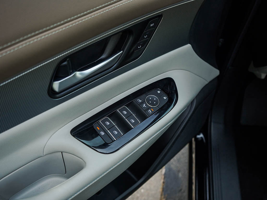 2025 Nissan Murano Platinum photo 18