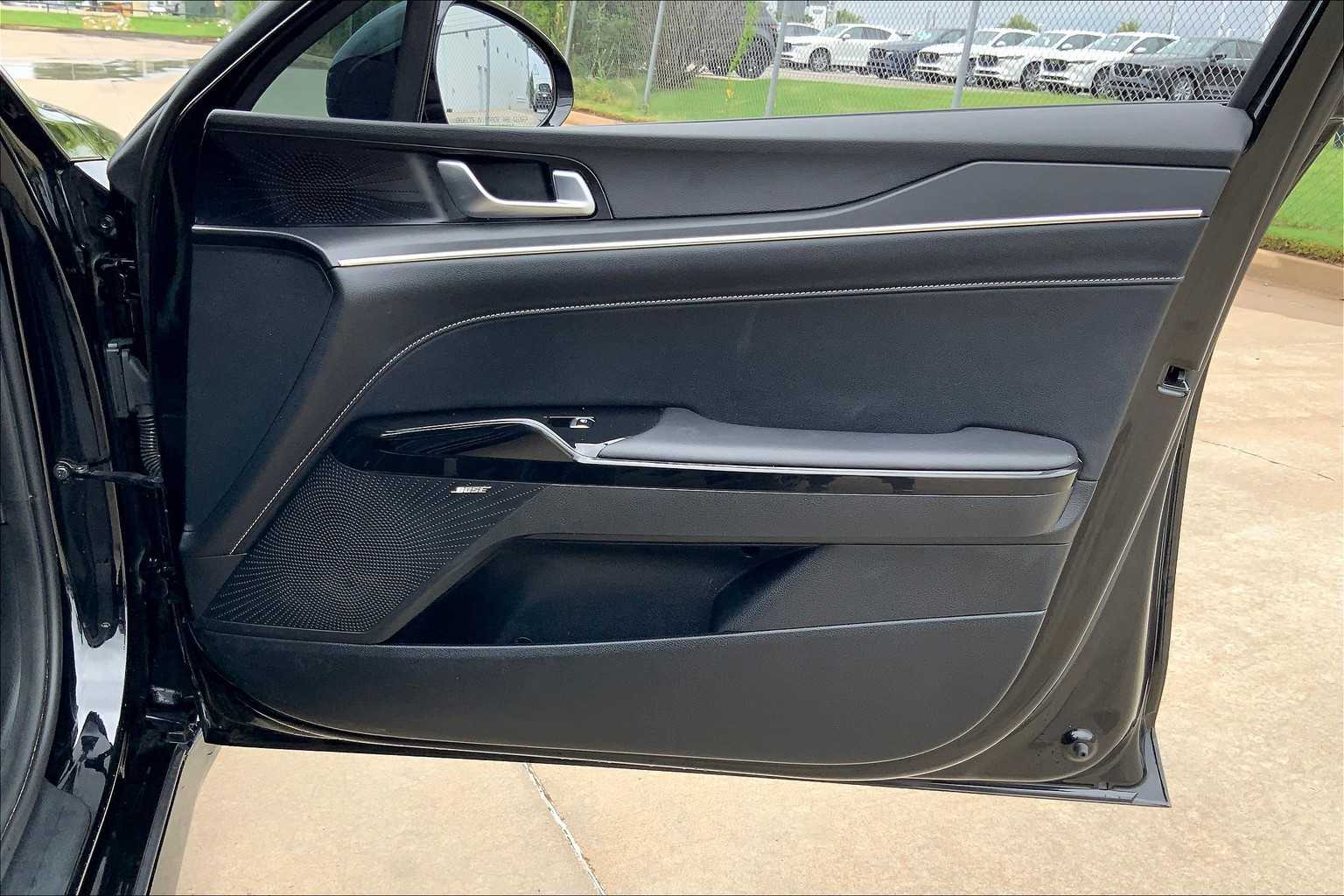 2025 Kia K5 GT-Line photo 25