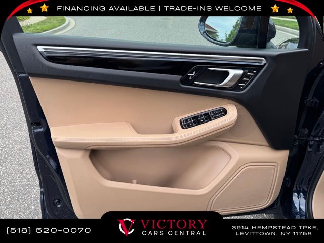 2019 Porsche Macan Base photo 12