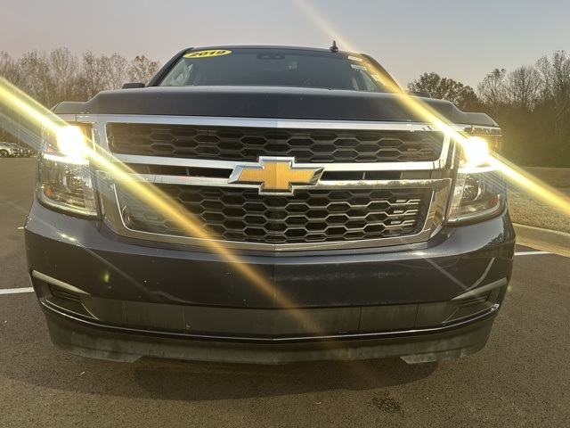2019 Chevrolet Tahoe LT photo 3