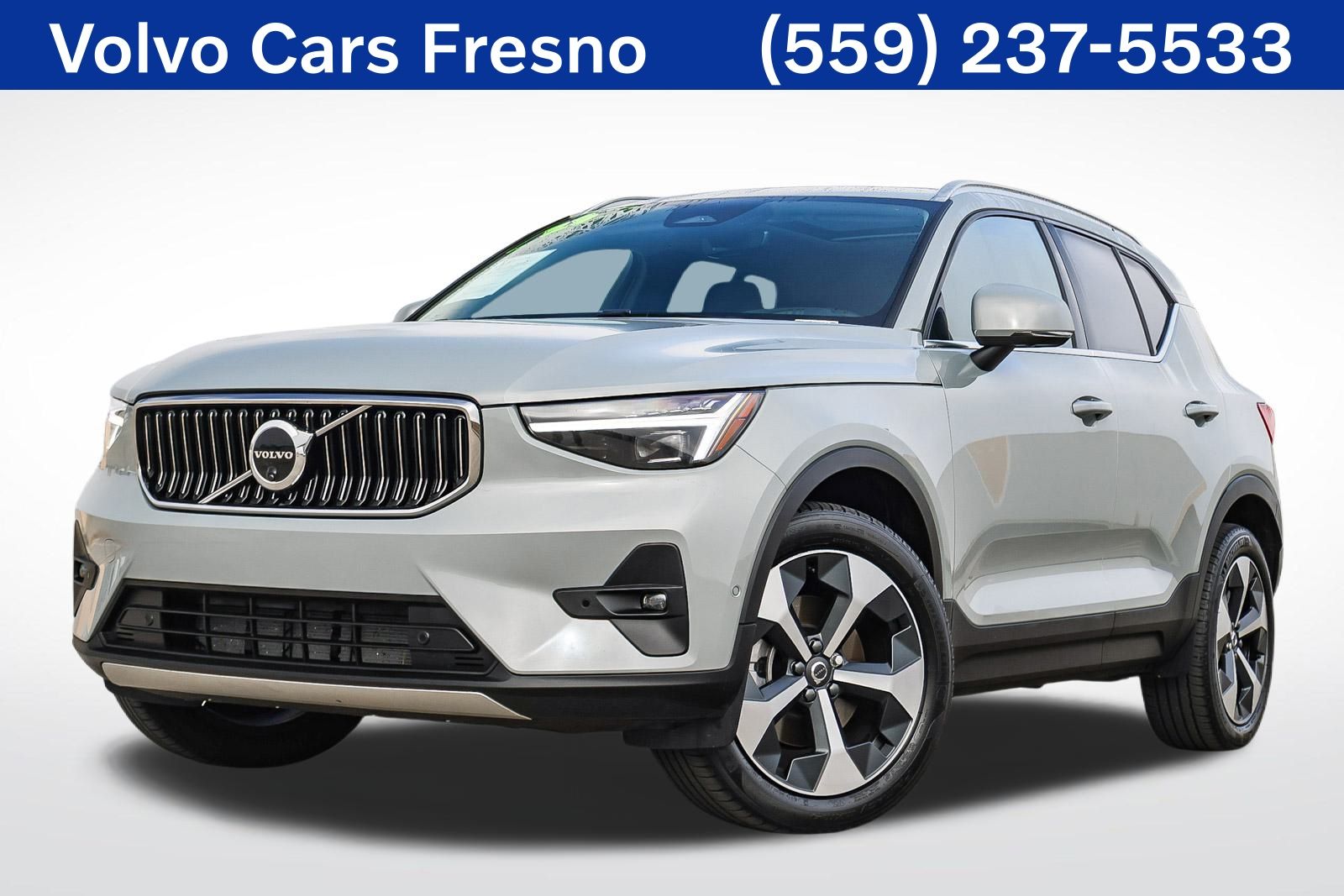 2025 Volvo XC40