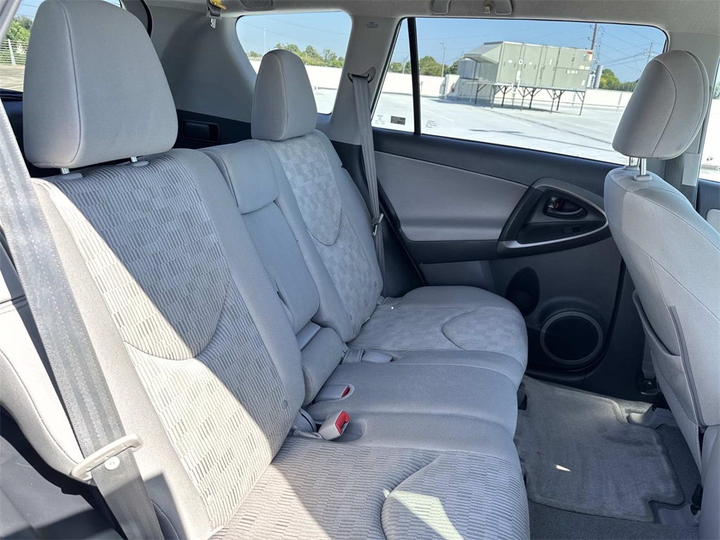 2012 Toyota RAV4 Base photo 8