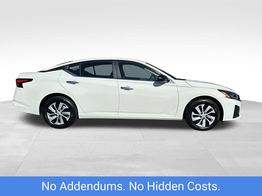 2025 Nissan Altima 2.5 S photo 3