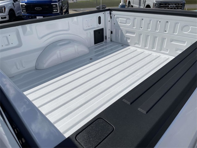 2025 Ford F-150 XL photo 4