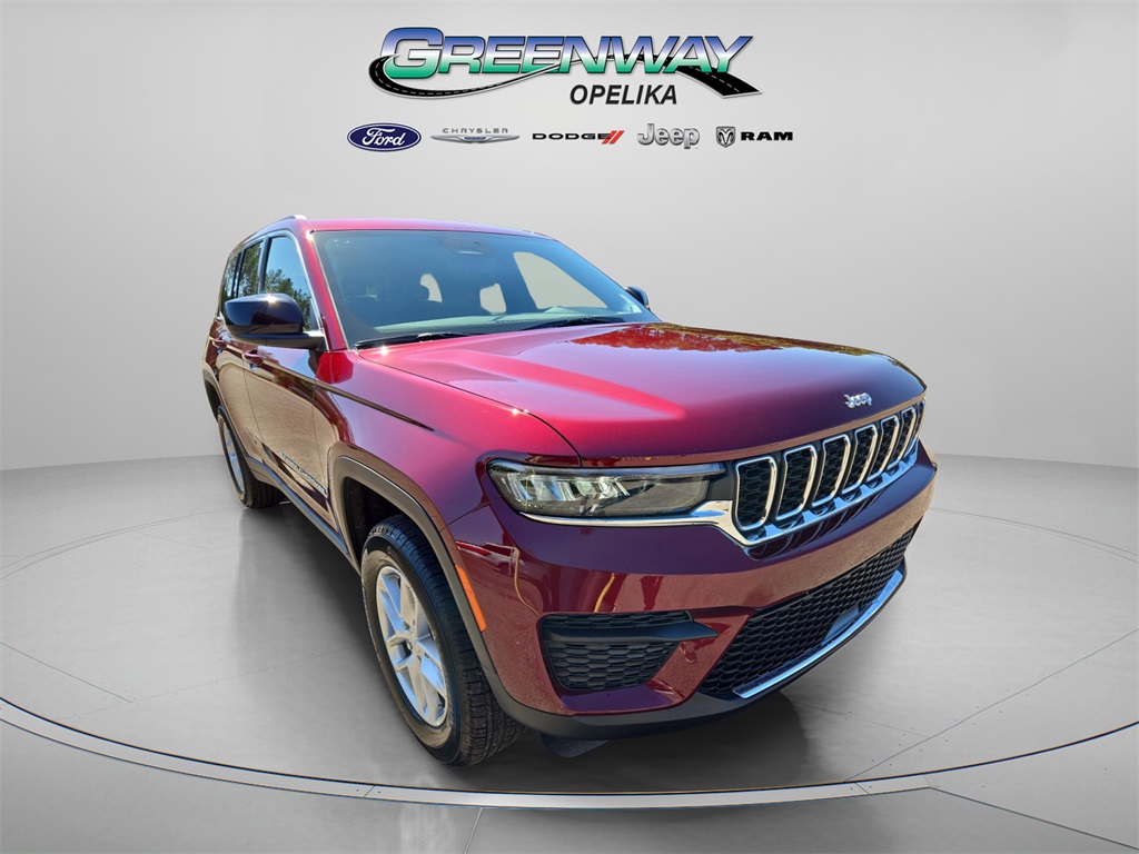 2025 Jeep Grand Cherokee Laredo's photo